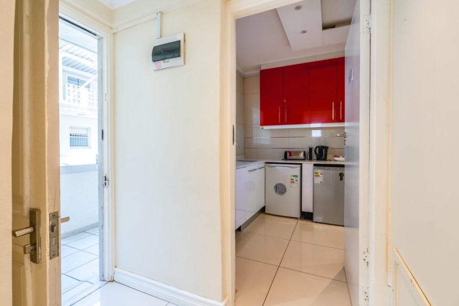 3 Bedroom Property for Sale in Mouille Point Western Cape